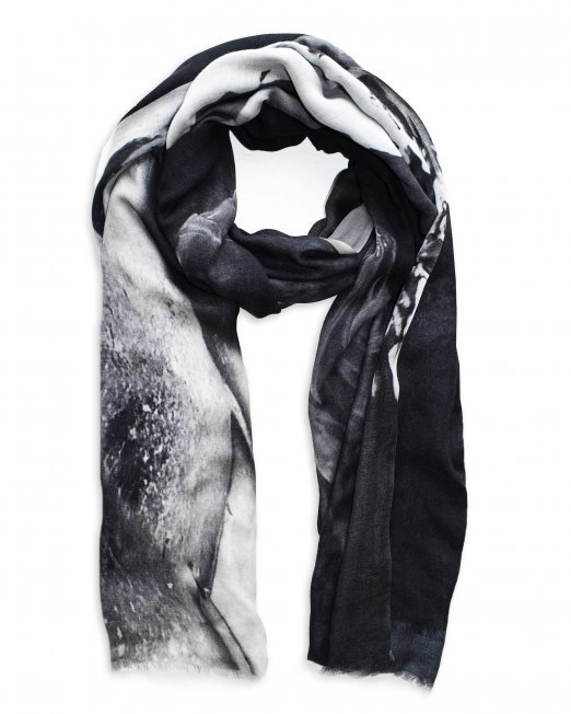 thundra scarf black white print BJORNE of Norway 01 (1) (1)